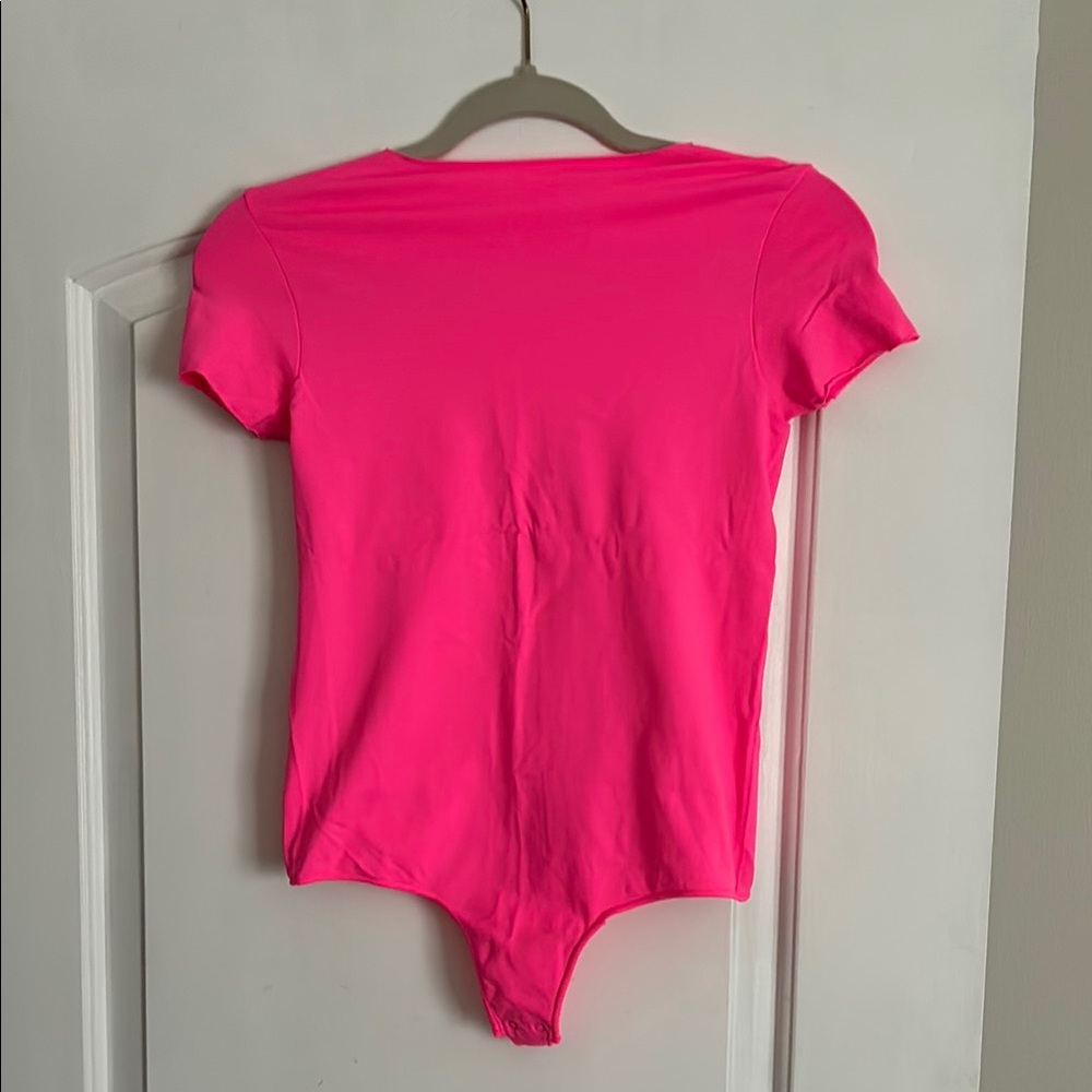 SKIMS Short Sleeve Fitted Bodysuit